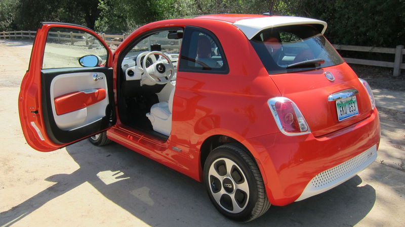 Illustration for article titled Fiat 500e Electric: The Jalopnik Review